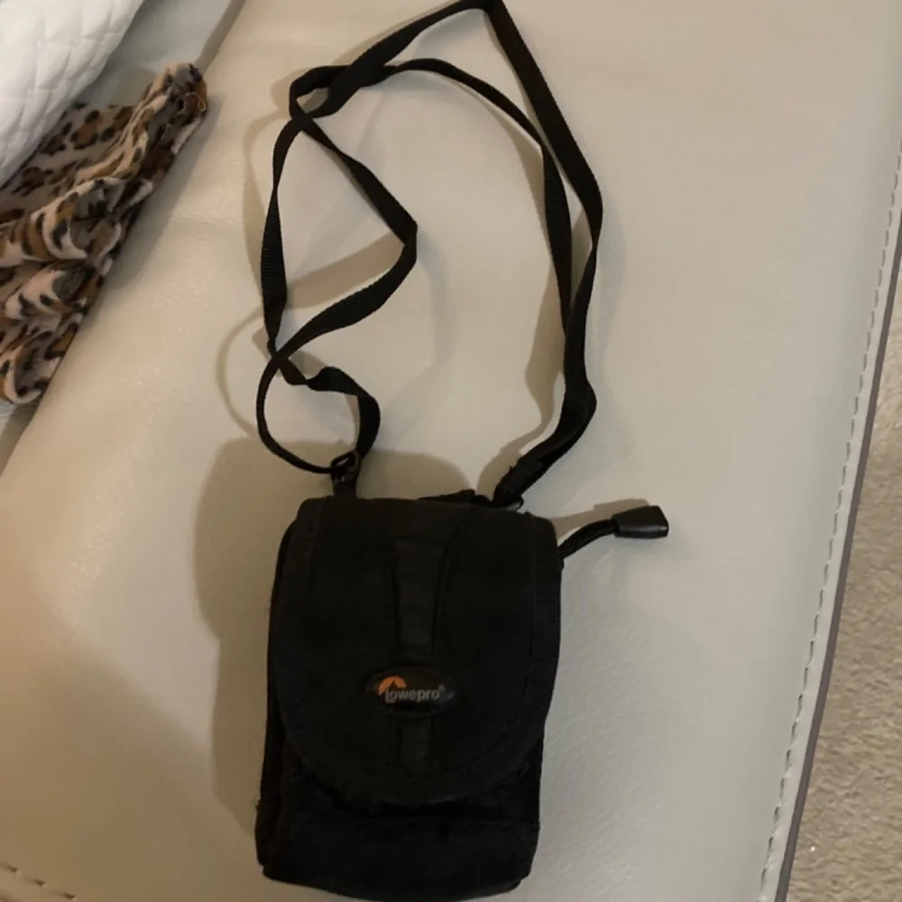 LowePro Camera Bag Pouch, Black, 3.5